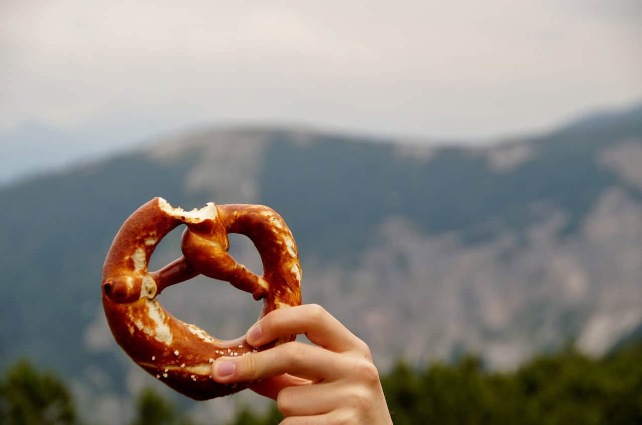 can you eat pretzels with braces